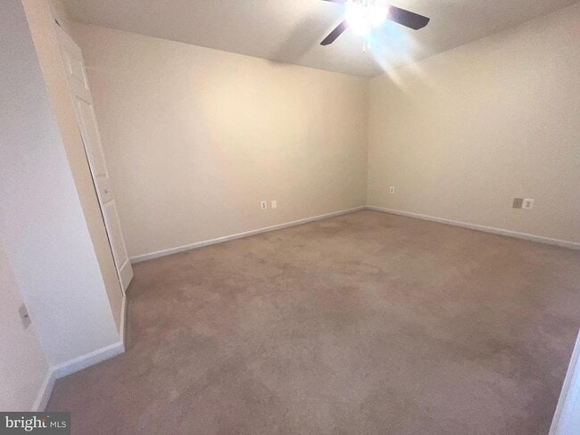 Building Photo - 9241 Greenshire Dr