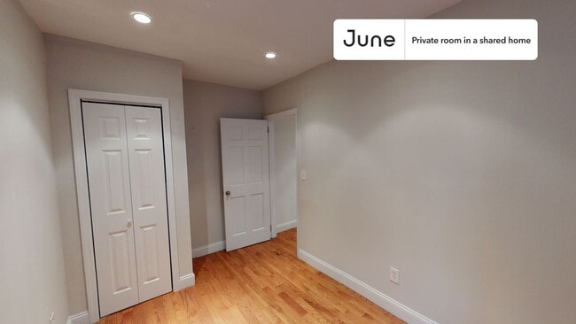Building Photo - Room in Shared 2 bed/1 bath home