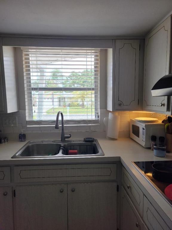 Foto del edificio - 4018 Chesswood Dr