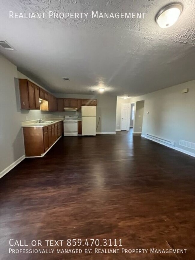 Building Photo - 120 Wichita Dr