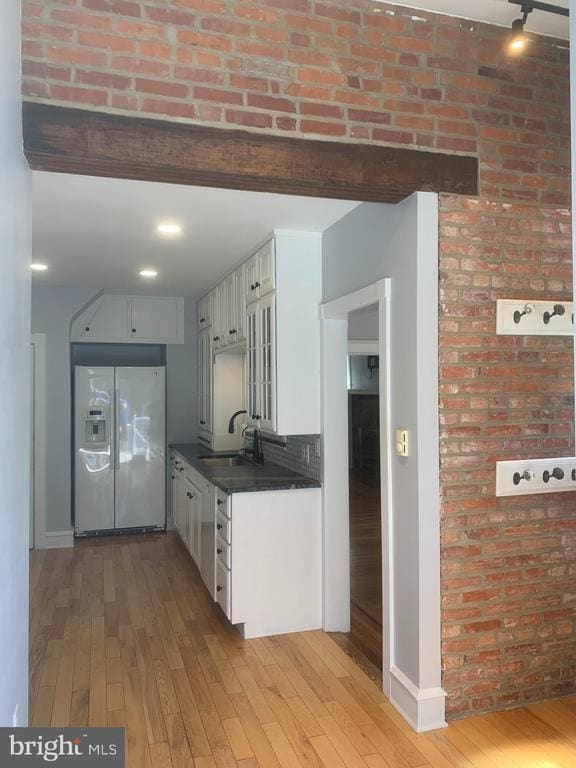 Building Photo - 816 W 22nd St
