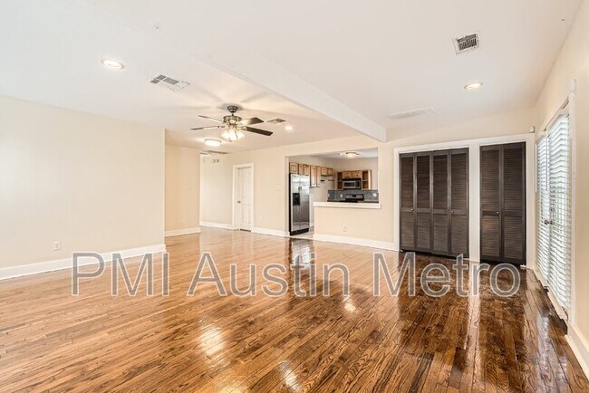 Building Photo - 1902 E 16th St