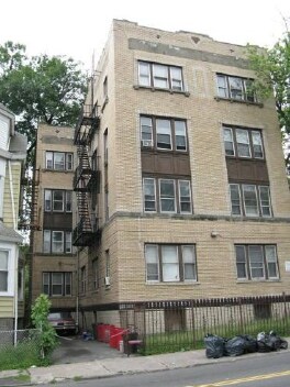 Primary Photo - 307 William St