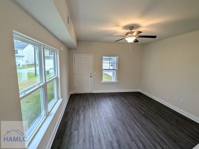 Building Photo - 732 Mill Creek Cir