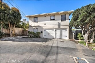 Building Photo - 827 Catalina St