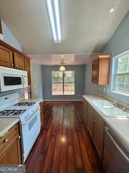 Building Photo - 1840 Arborwood Dr