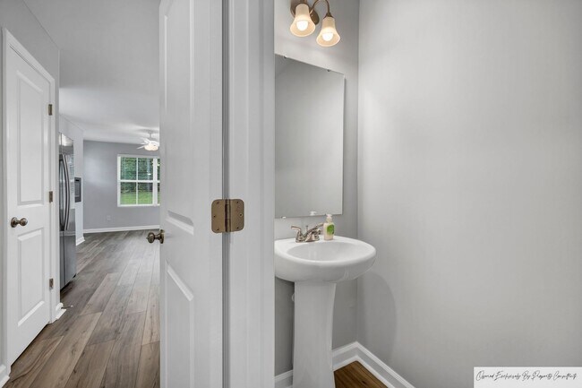 Foto del edificio - MODERN 3 BEDROOM IN LEXINGTON'S MURRAY VILLAGE