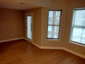 Building Photo - 22 Imlay St