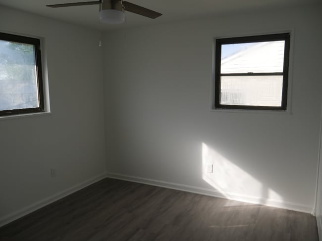 Building Photo - 2312 Wintergreen Ave