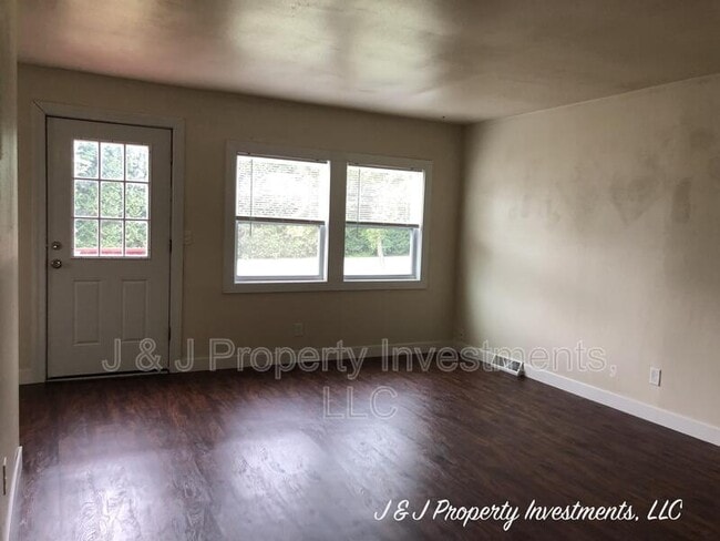 Building Photo - 283 Hazelwood Dr