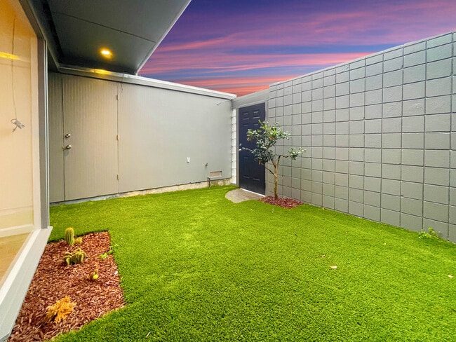 Building Photo - 52 Amethyst Way