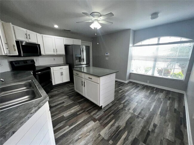 Foto del edificio - 2620 Regency Oak Ln