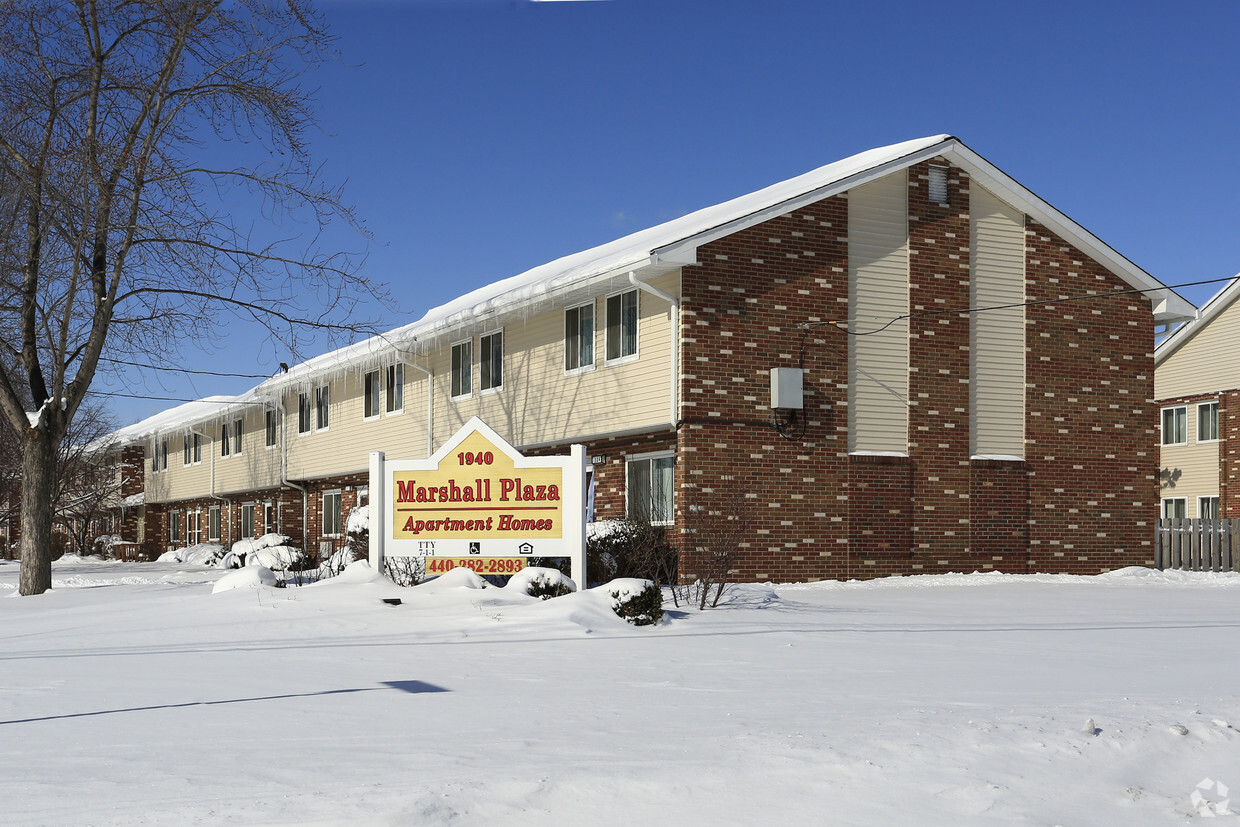 Primary Photo - Marshall Plaza Apartment Homes