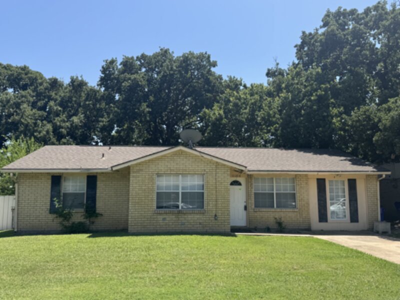 Foto principal - ****4 Bedroom in Balch Springs****