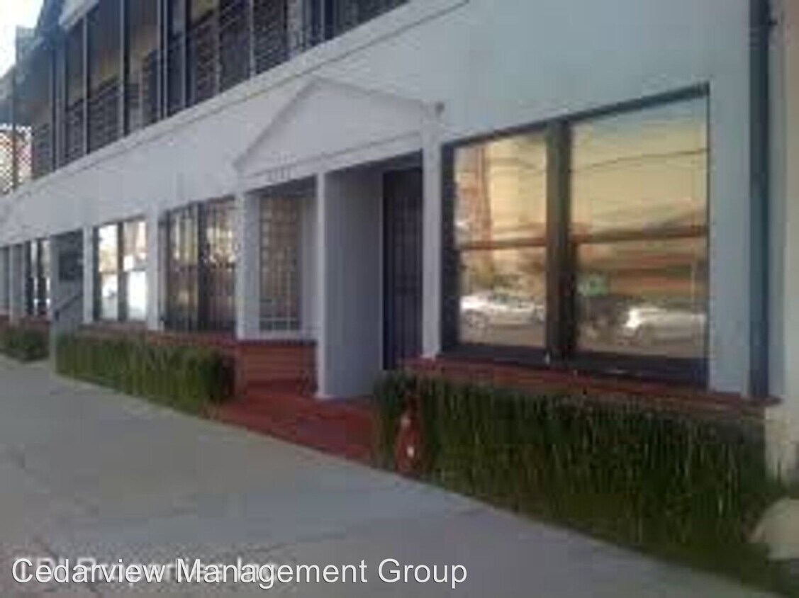 Primary Photo - 2646 La Cienega Ave