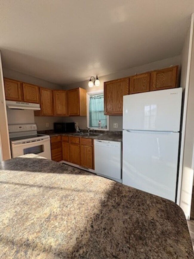 Foto del edificio - 3 BED | 2 BATH | SINGLE LEVEL | NORTH