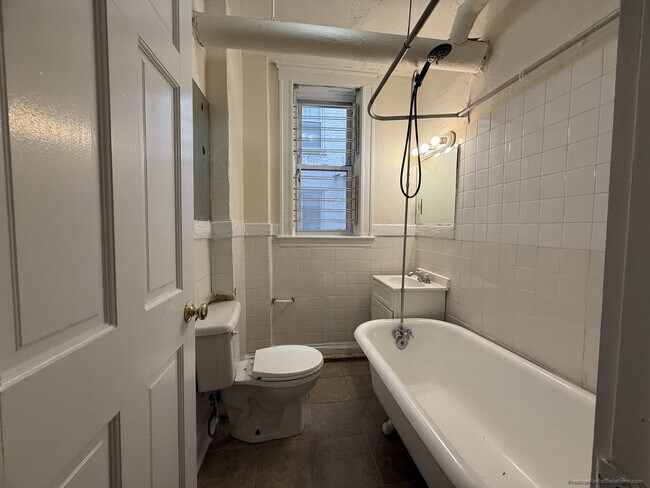 Foto del edificio - 528 Cambridge St