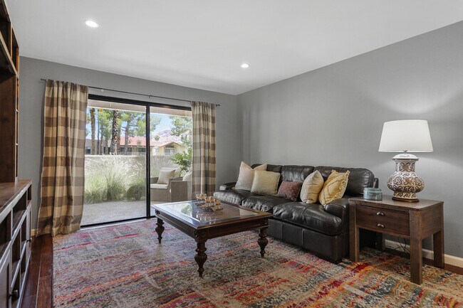 Building Photo - 2170 S Palm Canyon Dr