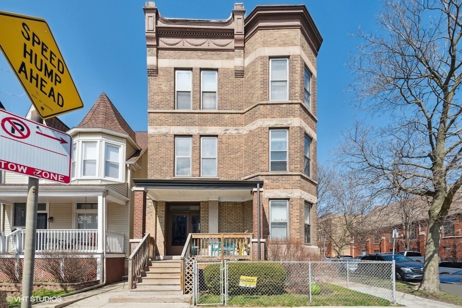 4032 N Wolcott Ave Unit 2F, Chicago, IL 60613 Apartment for Rent in