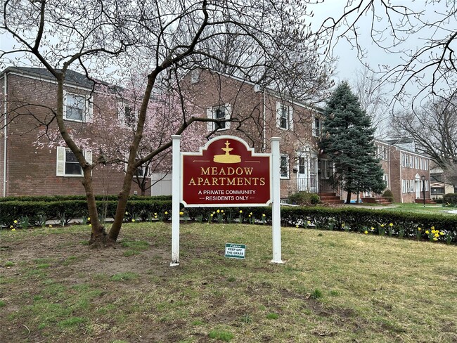 Building Photo - 110-19-110-64 64th Rd