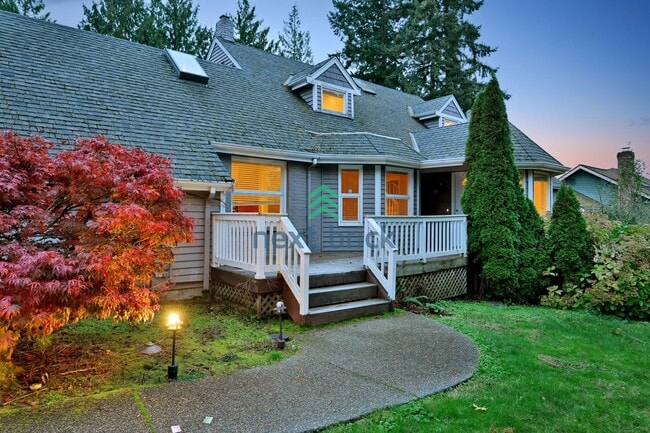Stunning Bellevue Home for Rent - Stunning Bellevue Home for Rent