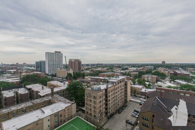 Foto del edificio - 3930 N Pine Grove Ave
