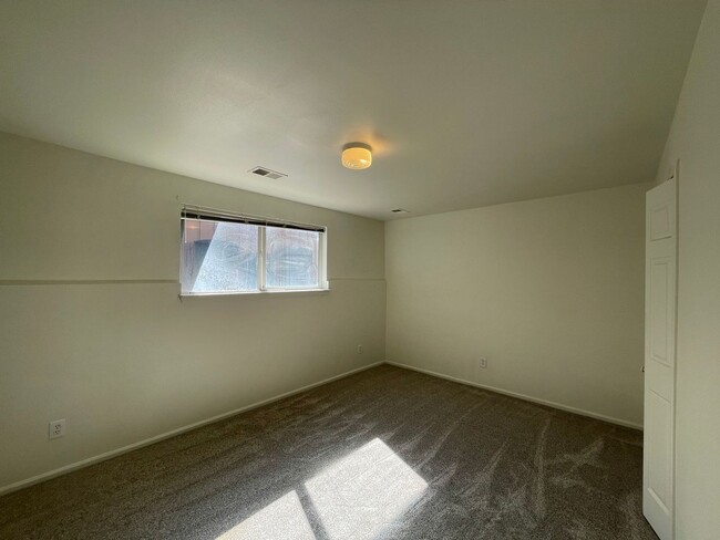 Foto del edificio - Charming 2 Bed/1.5 Townhome in Longmont! $...