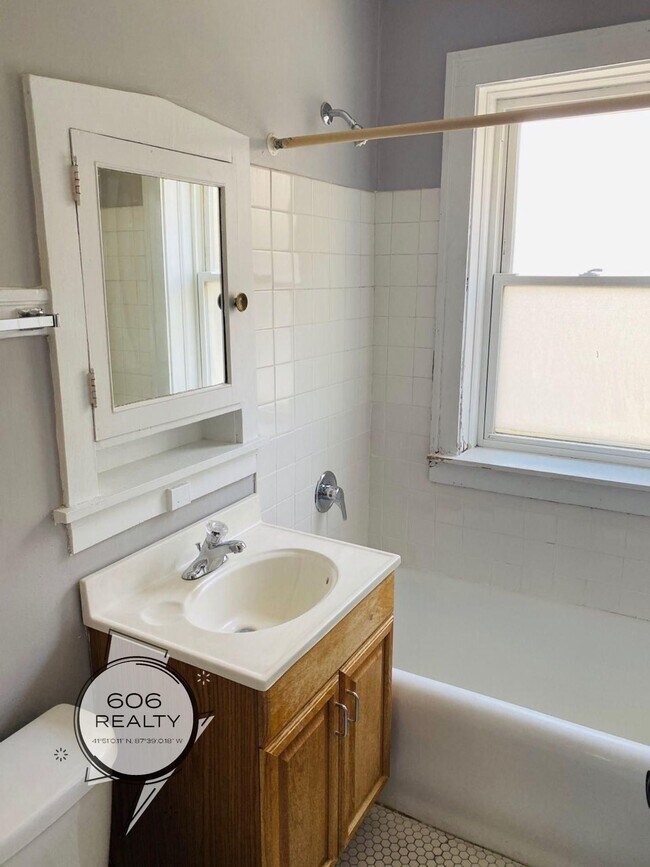 Foto del edificio - Andersonville Apartments!