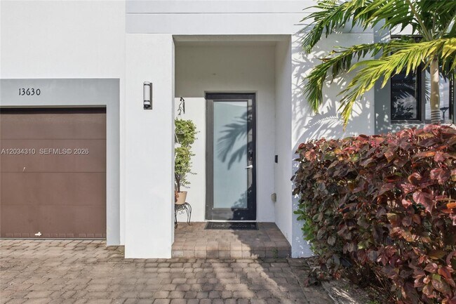 Foto del edificio - 13630 SW 158th Ave