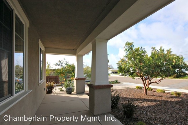 Building Photo - 1097 Buena Vista Way