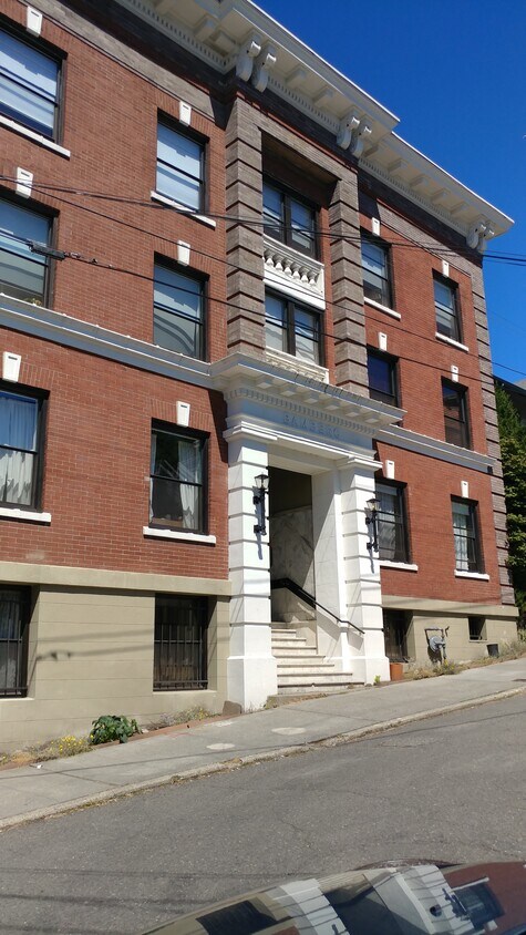 Bamberg Condominium, built in 1910 - 416 E Roy St