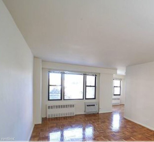 Foto del edificio - 2 br, 1 bath  - 3205 Emmons Ave Large  room