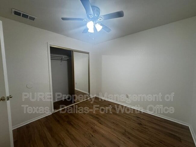Building Photo - 6321 Kelly Dr