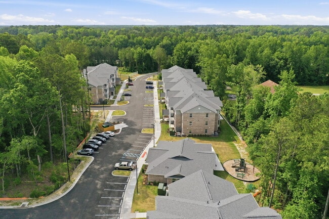 Building Photo - Oak Terrace