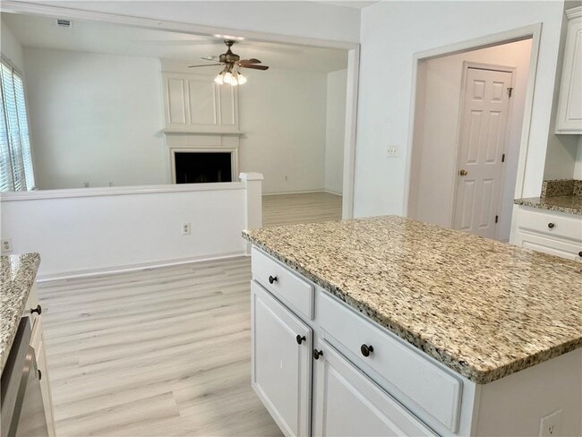 Building Photo - 2555 Haddenham Ln