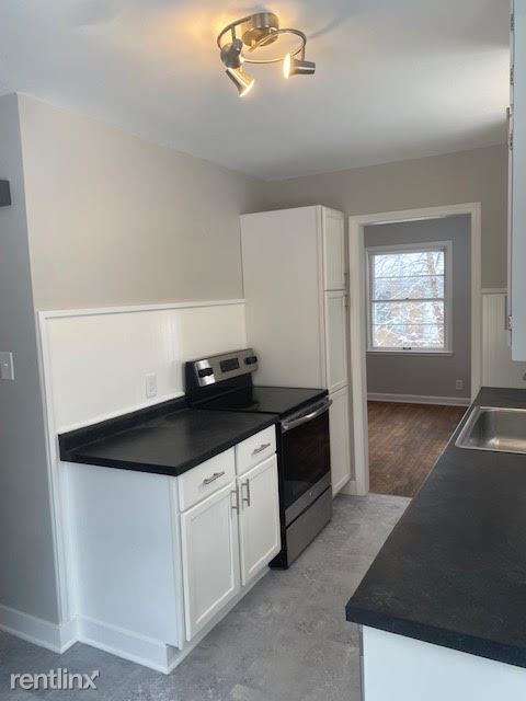 Building Photo - 3 br, 1.5 bath House - 4840 North Larkin S...