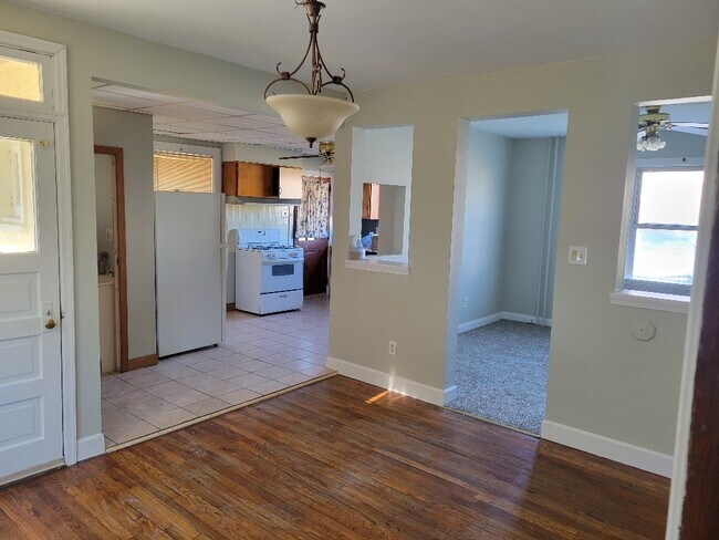 Foto del edificio - 2 Myrtle Ave