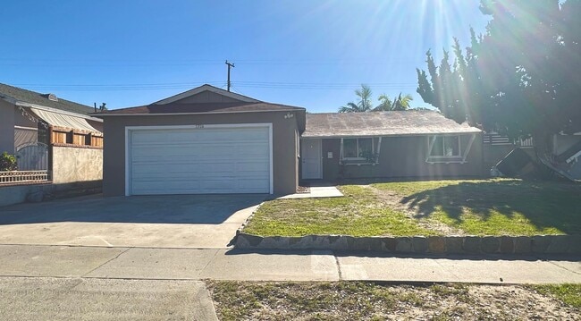 Foto del edificio - Remodeled Home in Santa Ana