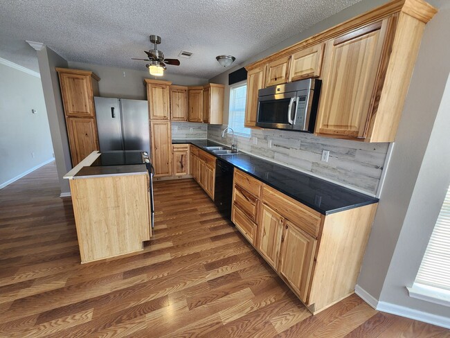 Building Photo - 902 Pheasant Cove