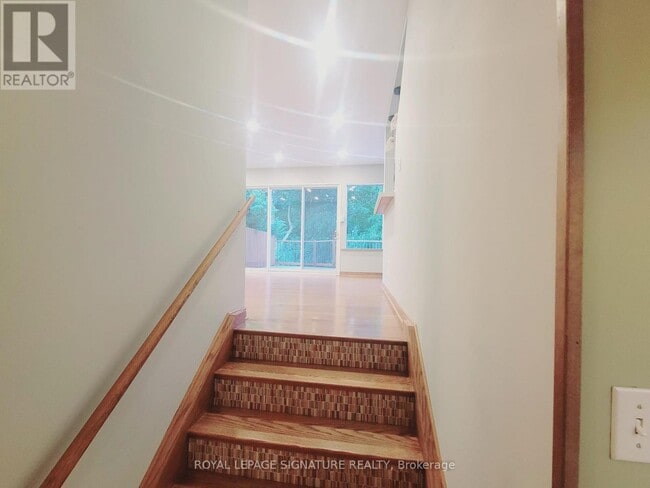 Photo du bâtiment - 55 Bow Valley Dr