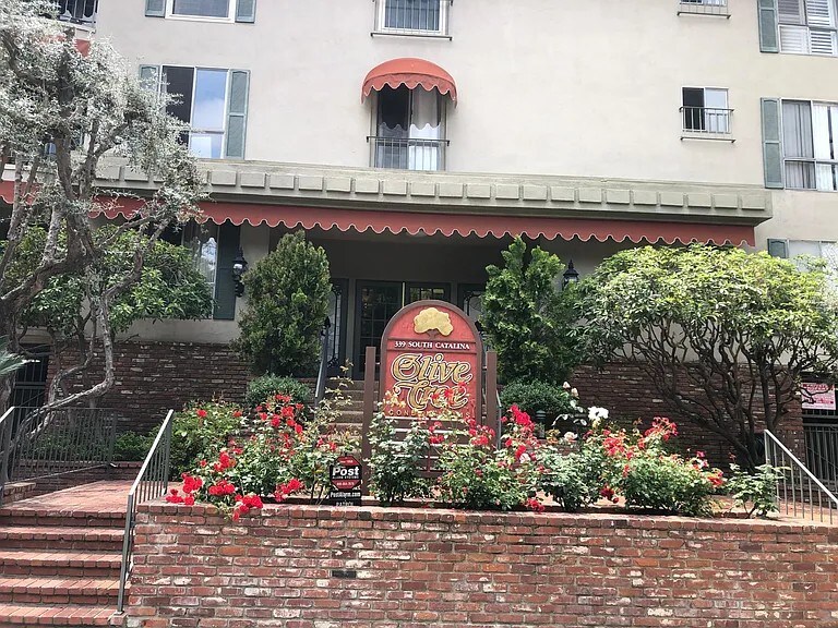 Foto principal - 339 S Catalina Ave