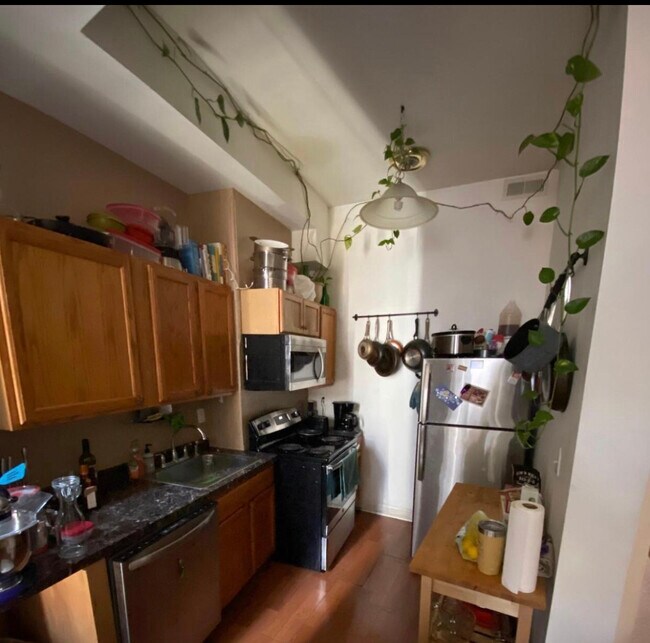 Foto del edificio - 220 Florida Ave NW
