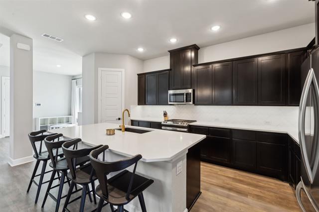 Building Photo - 2121 Tolleson Dr