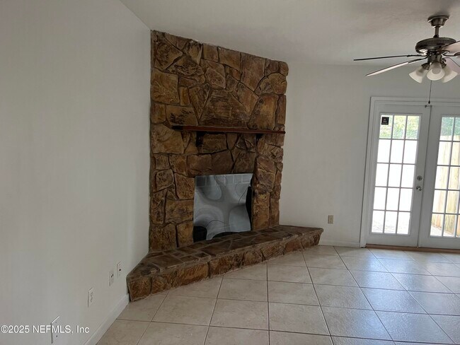 Foto del edificio - 4299 Windergate Dr