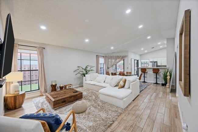 Foto del edificio - 1769 Harborside Cir
