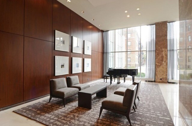 Foto del edificio - 655w Irving Park Rd