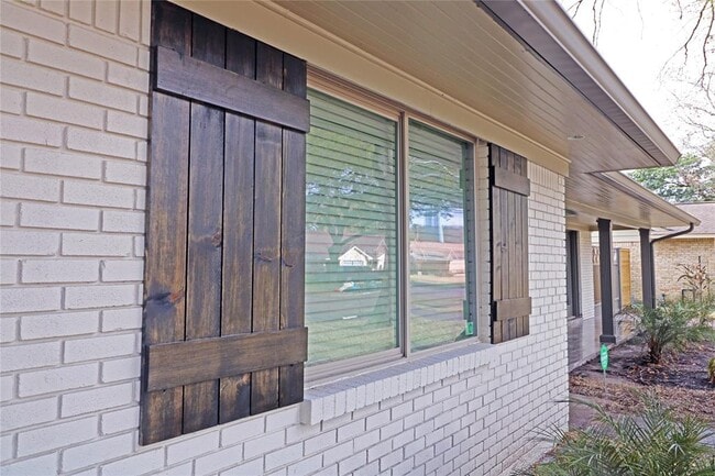 Building Photo - 5527 Valkeith Dr