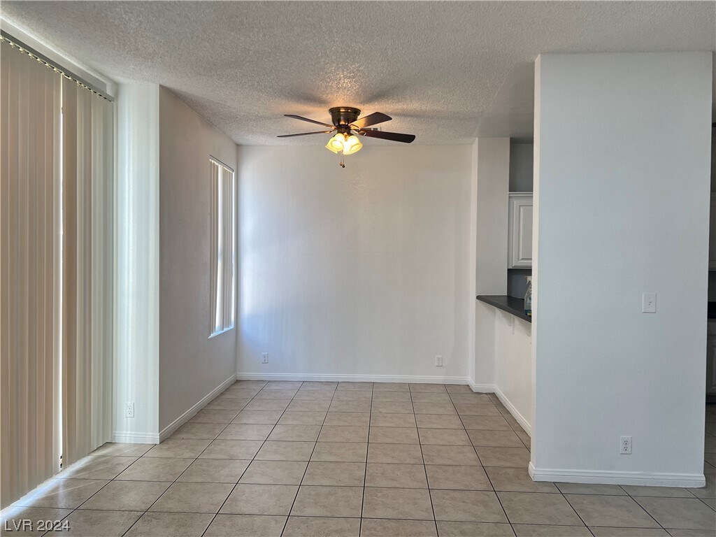 Primary Photo - 3220 Tocata Dr
