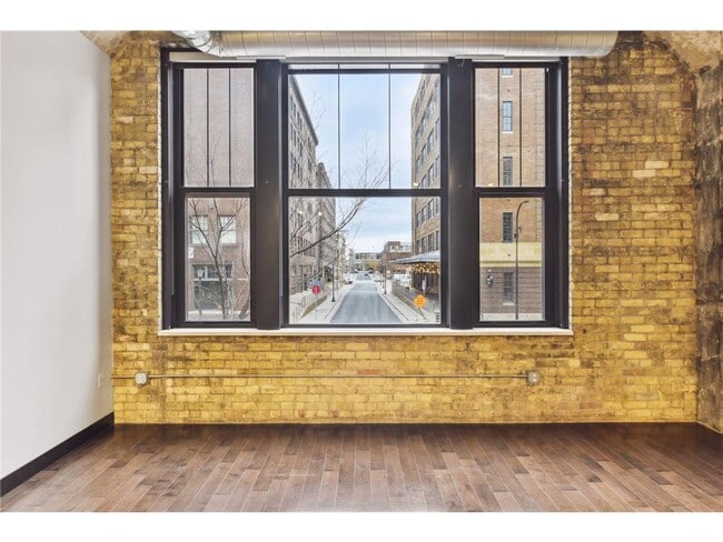 Building Photo - 618 N Washington Ave