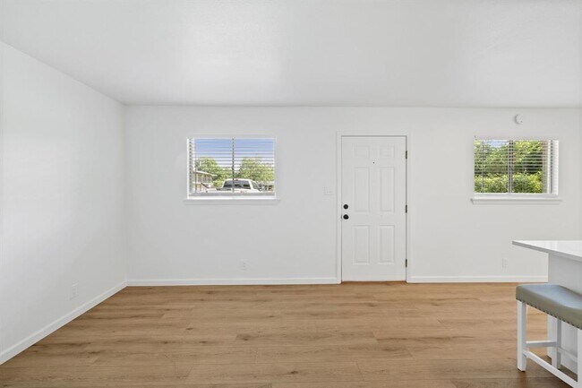 Foto del edificio - 806 E 13th St